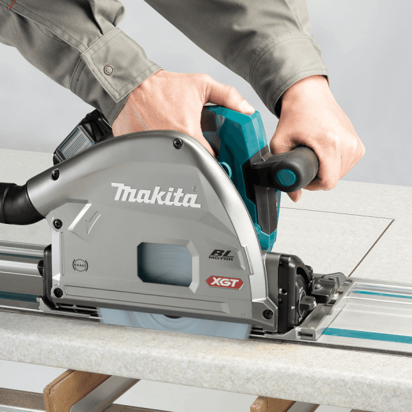 Makita SP001GZ01 40V Cordless Plunge Cut Saw / Circular Saw 6-1/2 Makita SP001GZ01 40V Cordless Plunge Cut Saw / Circular Saw 6-1/2
